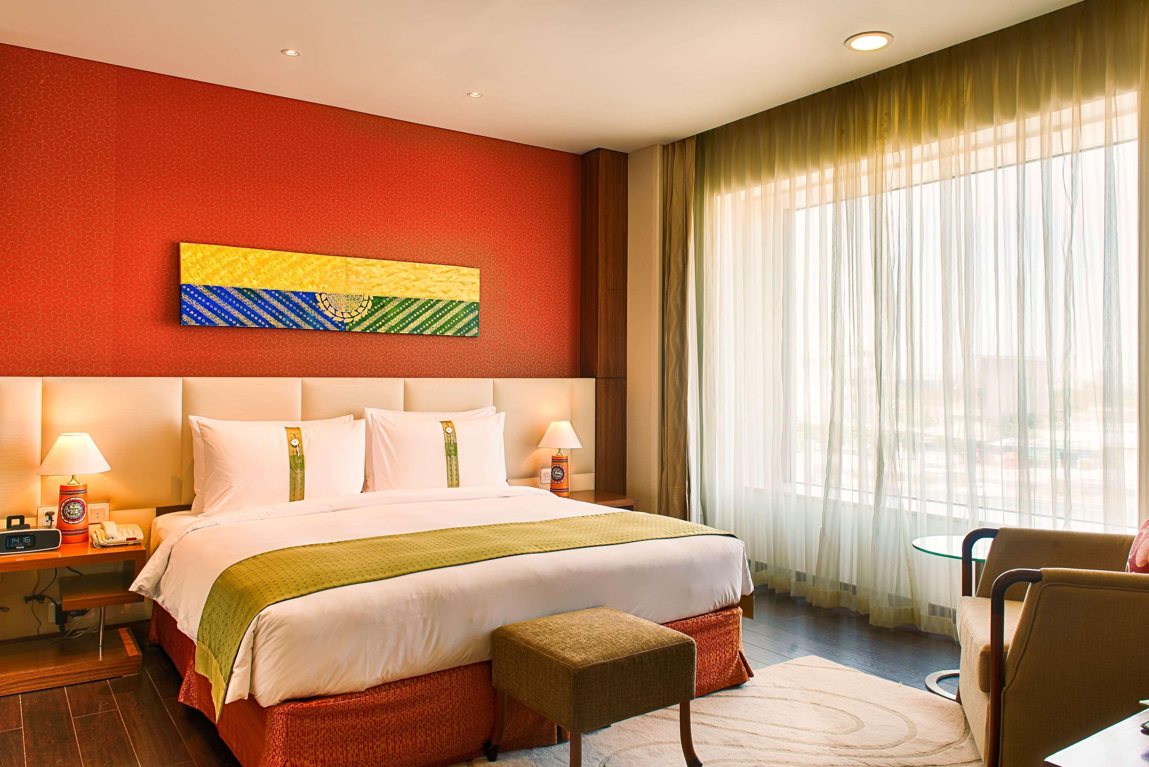 Ramada Plaza By Wyndham Pune Hinjewadi Dapuri Exterior photo