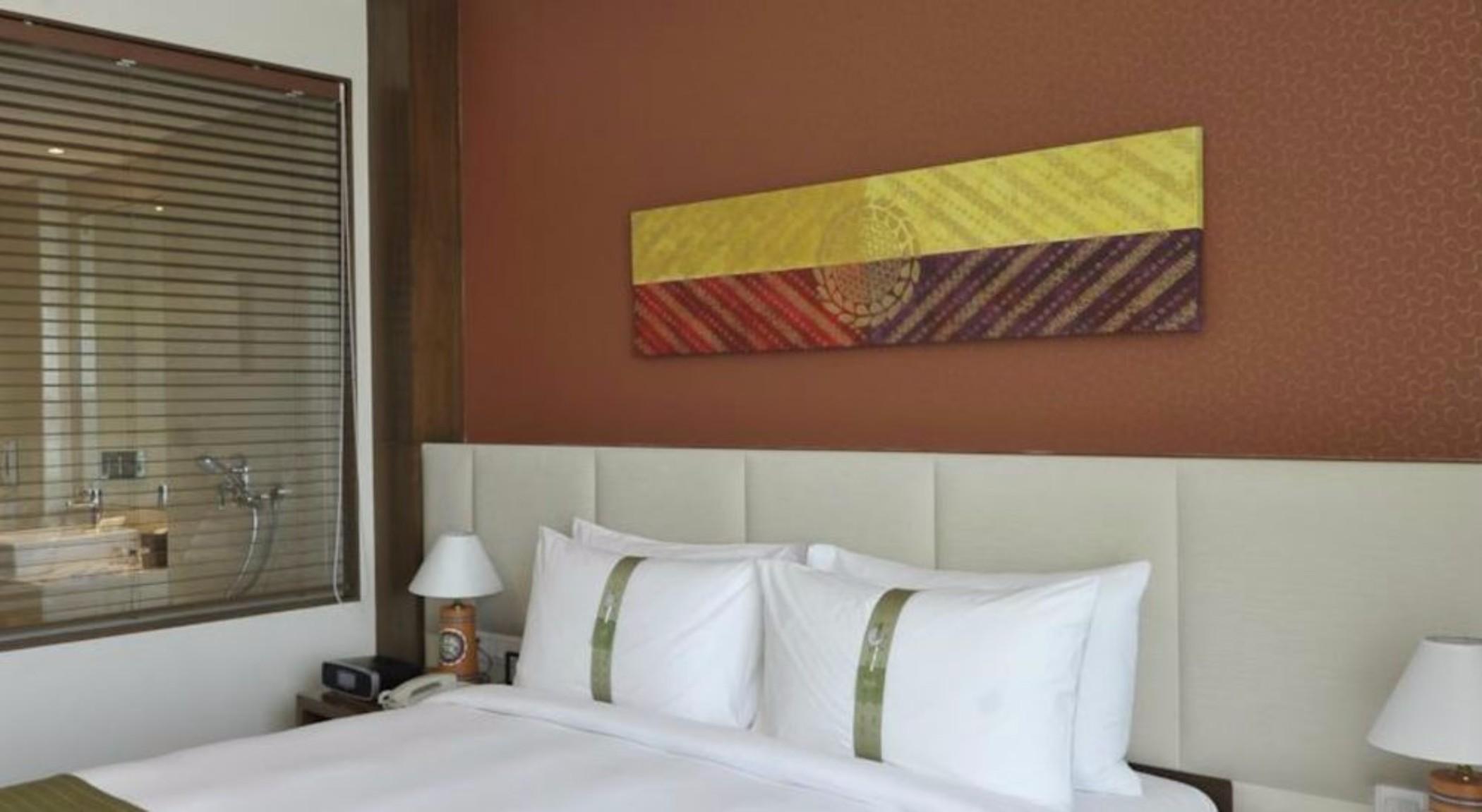 Ramada Plaza By Wyndham Pune Hinjewadi Dapuri Exterior photo