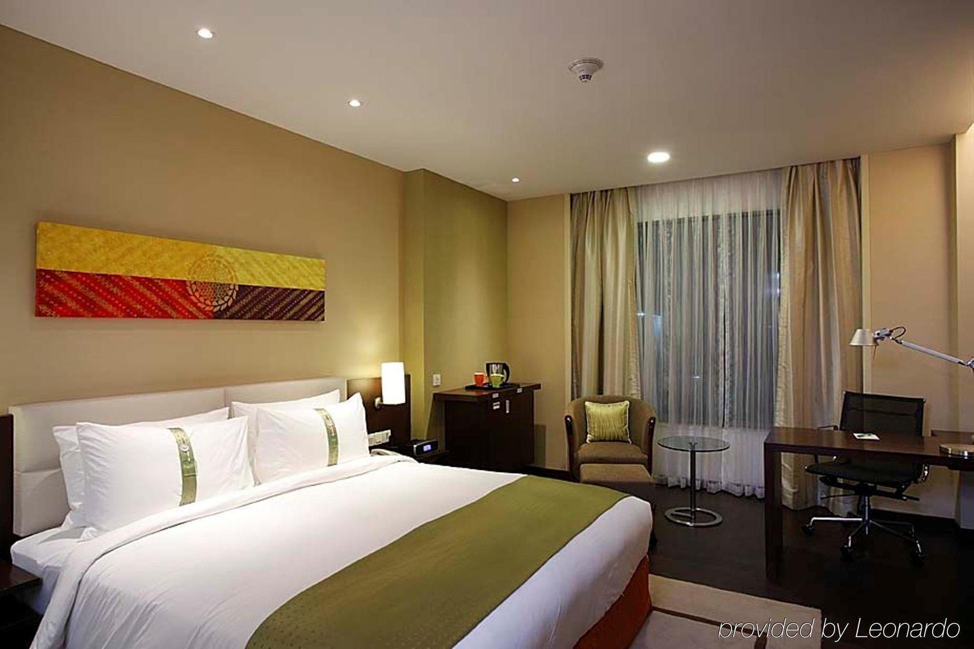 Ramada Plaza By Wyndham Pune Hinjewadi Dapuri Exterior photo