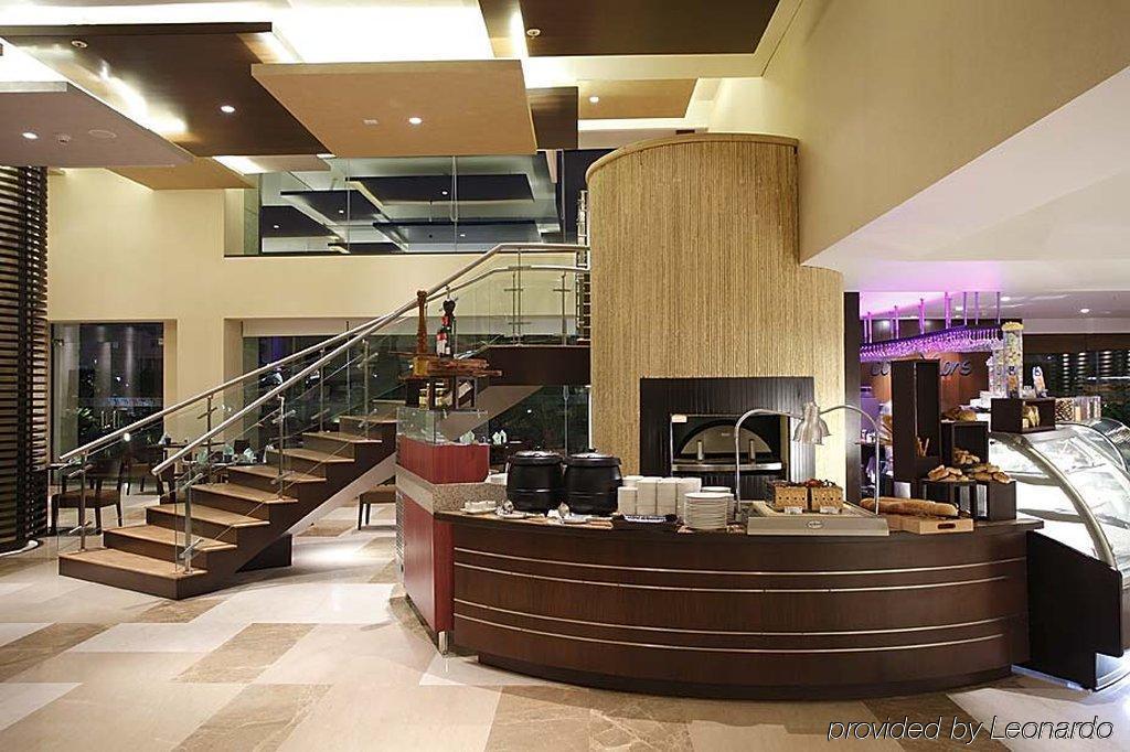 Ramada Plaza By Wyndham Pune Hinjewadi Dapuri Exterior photo
